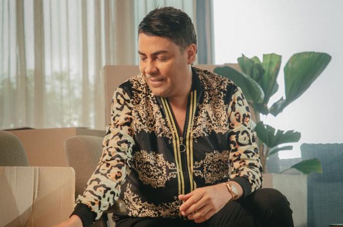 Churo Díaz, presenta el videoclip oficial de la canción ‘Estoy enamorado’