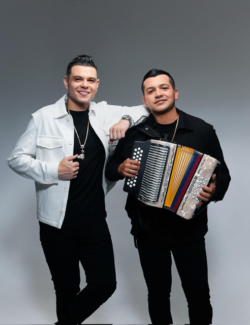 ¡REENCUENTRO! @luifercuello y @manueljulianmtz regresan después de 16 años.