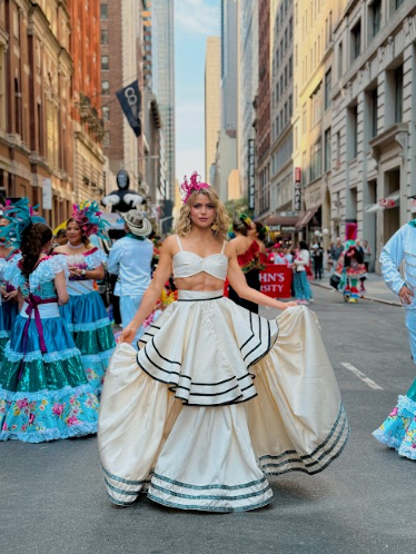 Adriana Lucía brilló como la embajadora cultural de Colombia en el Desfile de la Hispanidad en Nueva York